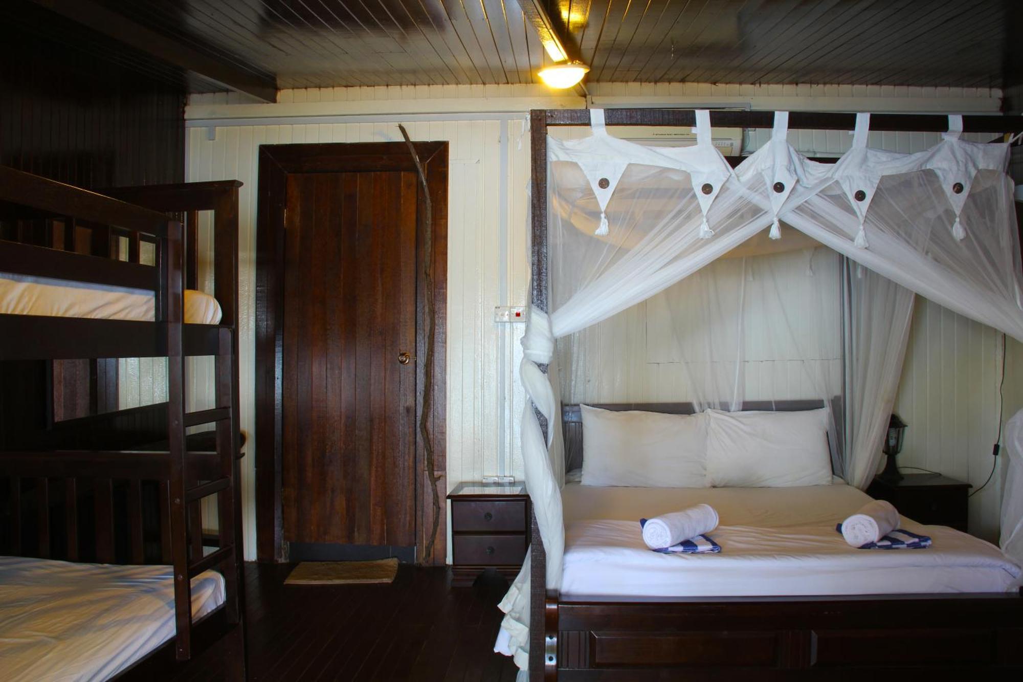 Melina Beach Resort Kampung Genting Habitación foto
